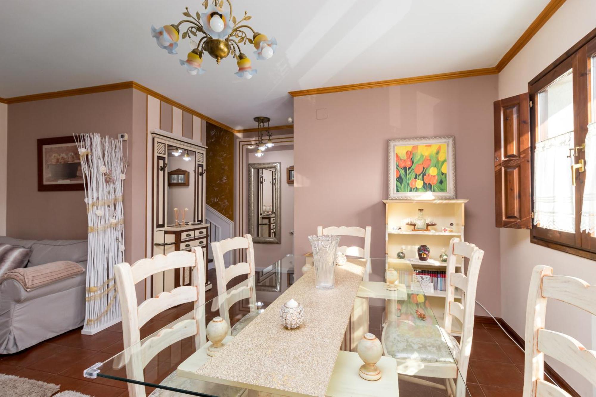 Encantadora Casa En *